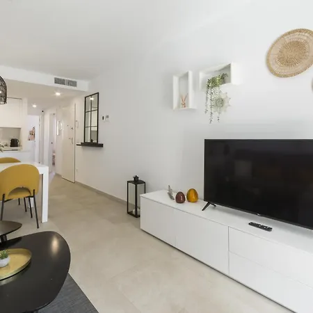 Ag El Alamo Apartman *
