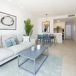 Ag El Alamo Apartman *